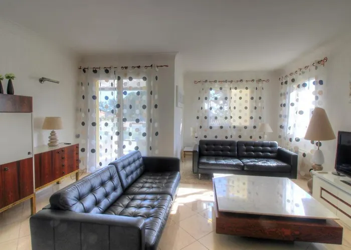 Climatisée Avec Piscine Privée Pour 6 Personnes Proche Et Port, Calme Et Confortable - Fr-1-607-26 *