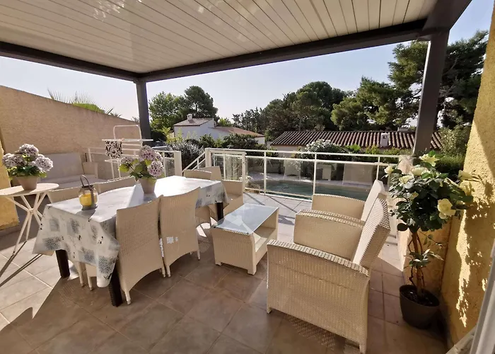 Villa Climatisée Avec Piscine Privée Pour 6 Personnes Proche Et Port, Calme Et Confortable - Fr-1-607-26 Agde